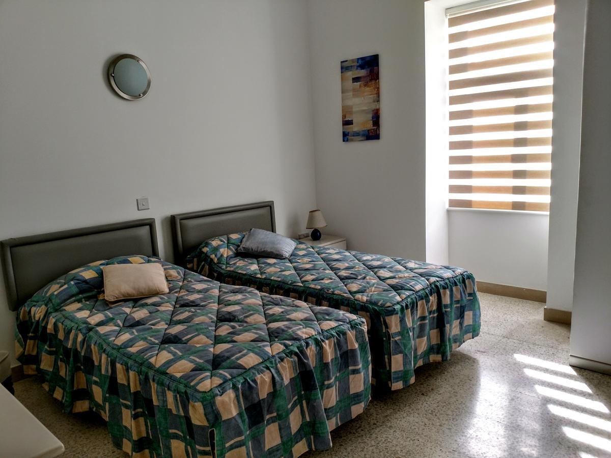Charming Rooms With A Seaview スリーマ エクステリア 写真